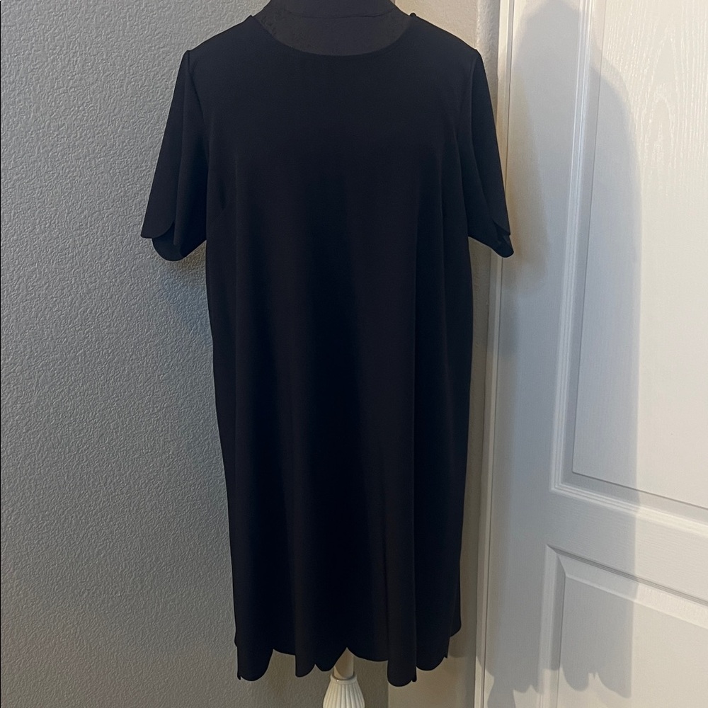 Jenny Boston Black Mini T Shirt Dress Scallop Hems Size Large - Picture 2 of 12